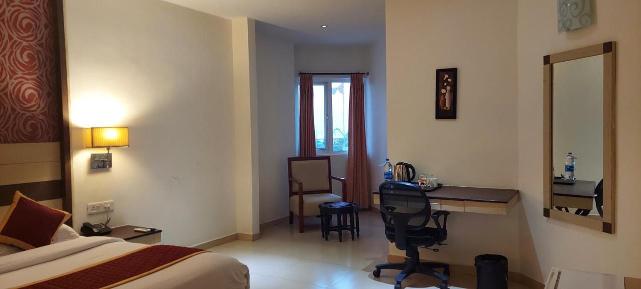 Srm Hotel Thoothukudi Exterior foto
